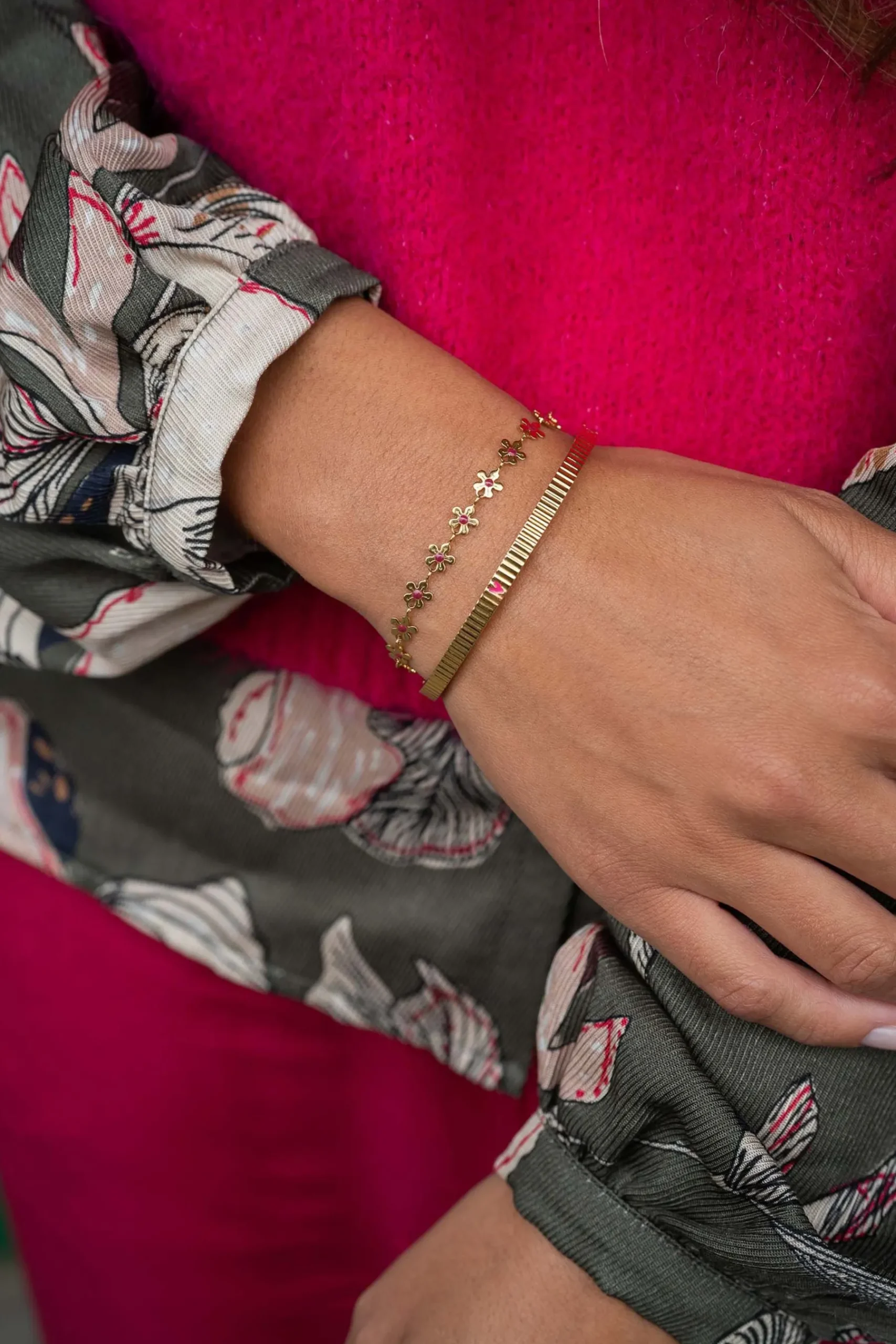 ZUSSS armband met bloemen roze rood