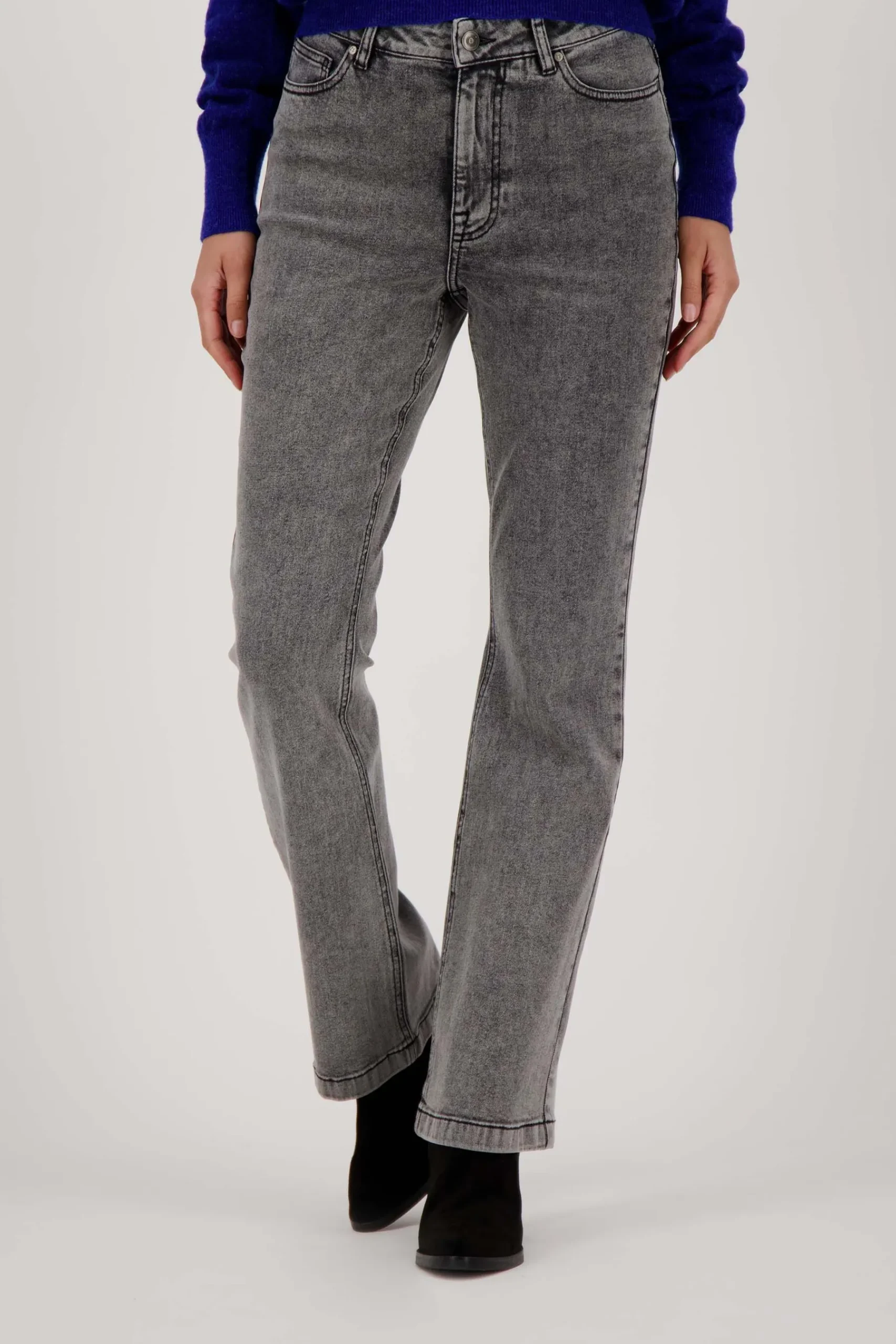 ZUSSS flared jeans